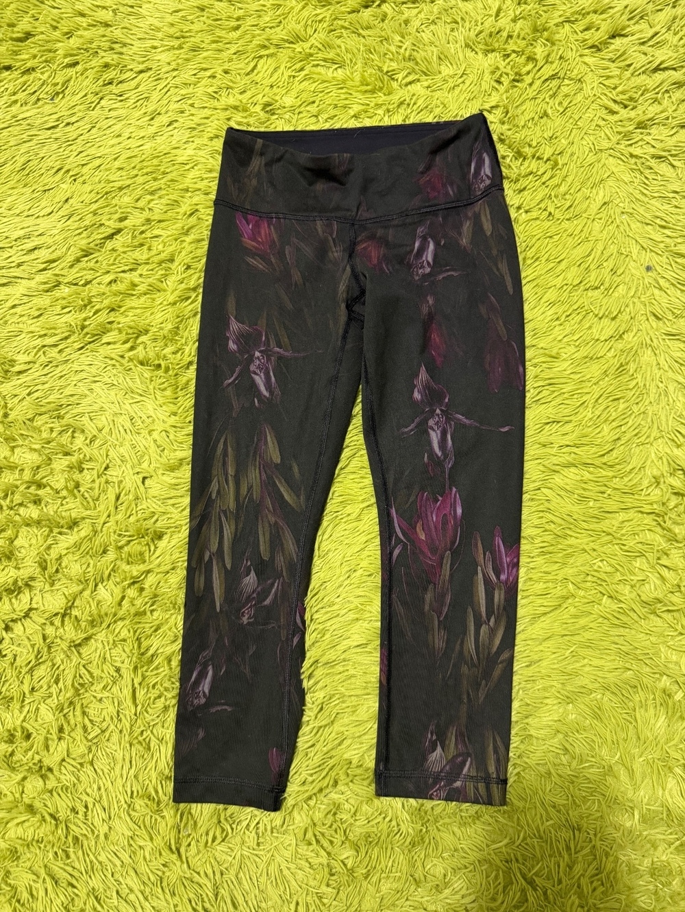 Lululemon Leggings Women's Size 2 Black Floral